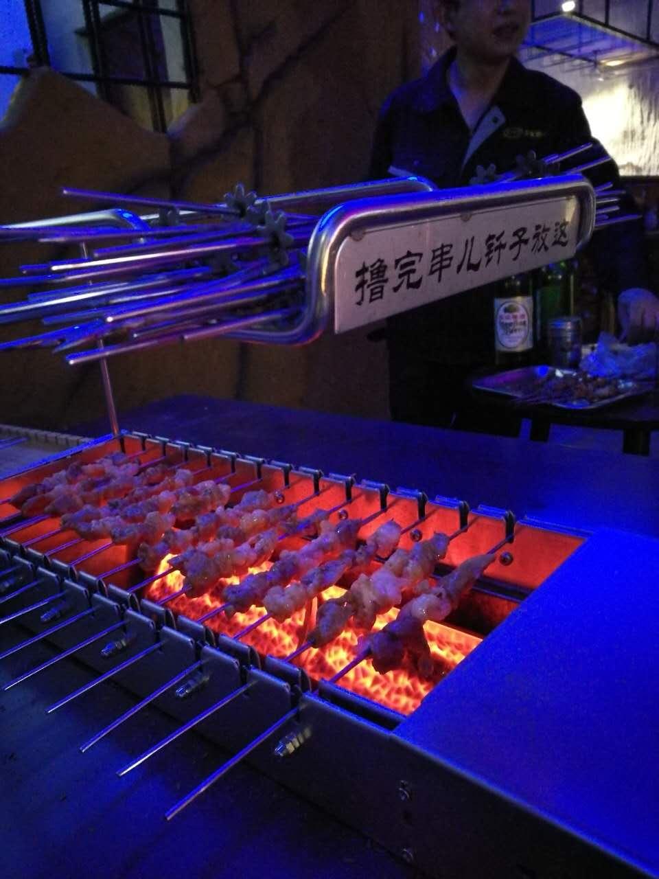自動烤串機，自動燒烤機，自動烤串機設備，